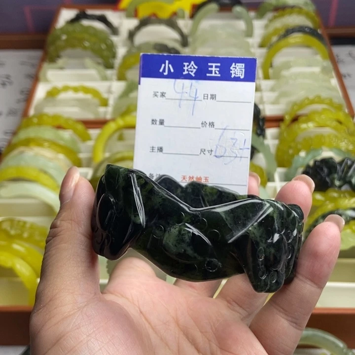 未镶嵌蛇纹石玉手镯