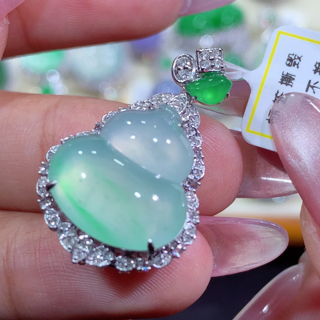 翡翠18K金镶嵌吊坠(不含链)