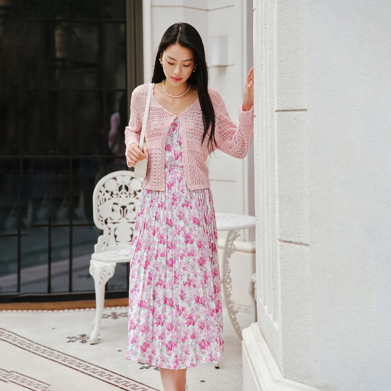 EP雅莹2025新款女装 碎花褶艺V领收腰显瘦吊带连衣裙4212A