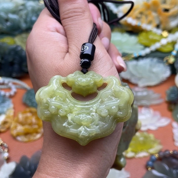 未镶嵌蛇纹石玉项链