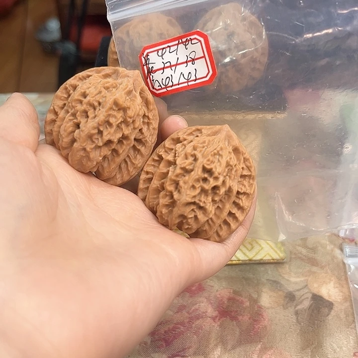 把件文玩核桃盘龙虎头