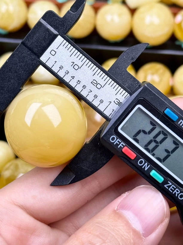 28.3mm俄料国矿一级料浓瓷白妖孽虎皮纹千层雪橘底金溶洞蜜蜡圆珠