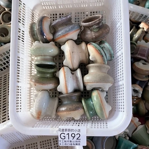 紫砂花盆192微瑕品口径3厘米左右的