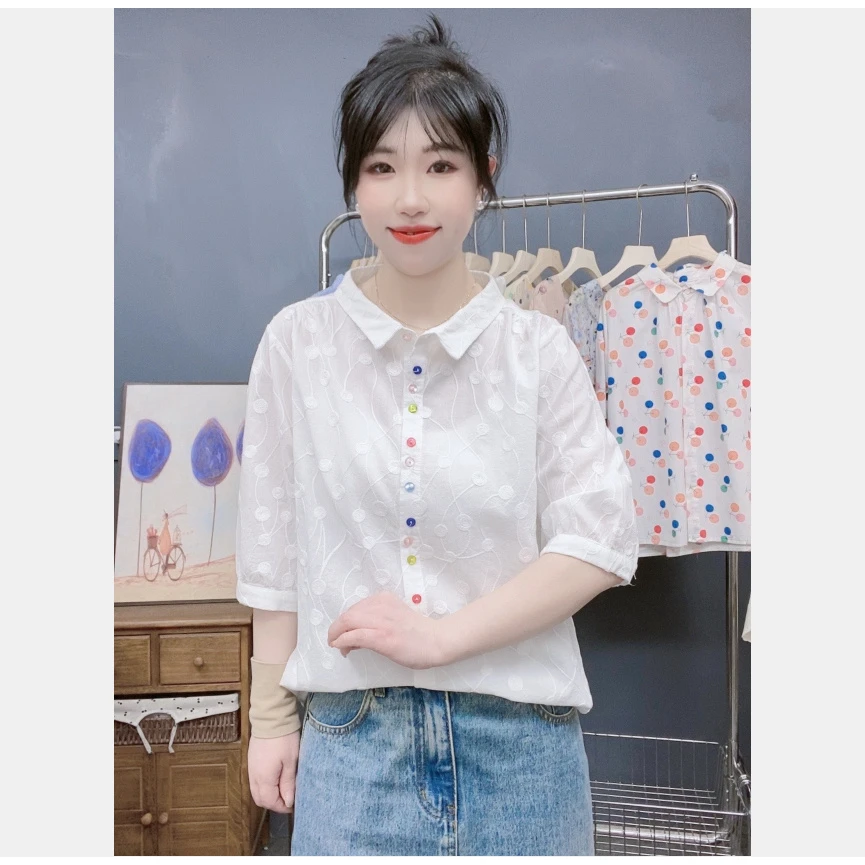 白色衬衫女2025法式尖领彩扣盘花重工刺绣宽松百搭短袖衬衣上衣