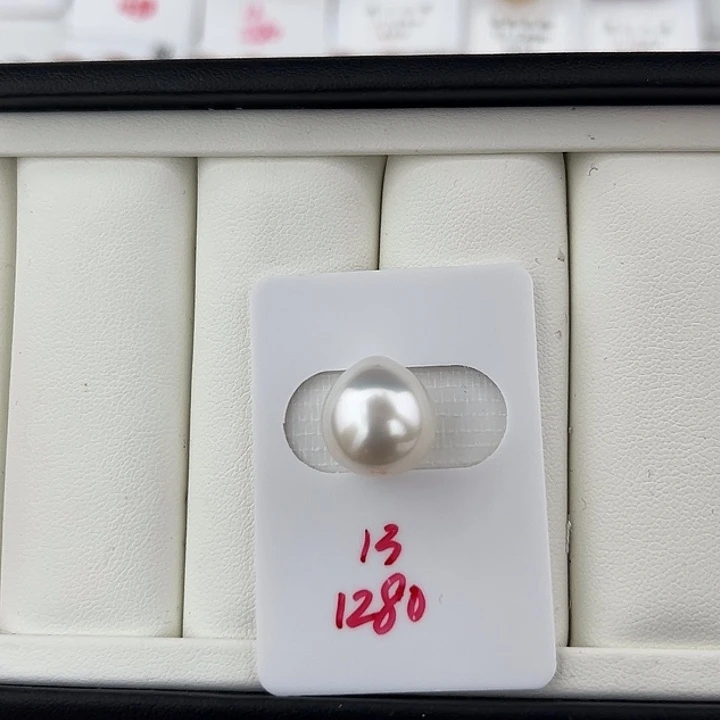 定制海水珍珠未镶嵌裸珠澳白冷光水滴13-14(几乎无暇)