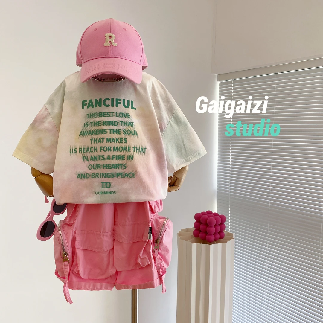 【香草奶昔】2025夏季新款高级洋气炫彩扎染儿童字母美式潮牌短袖