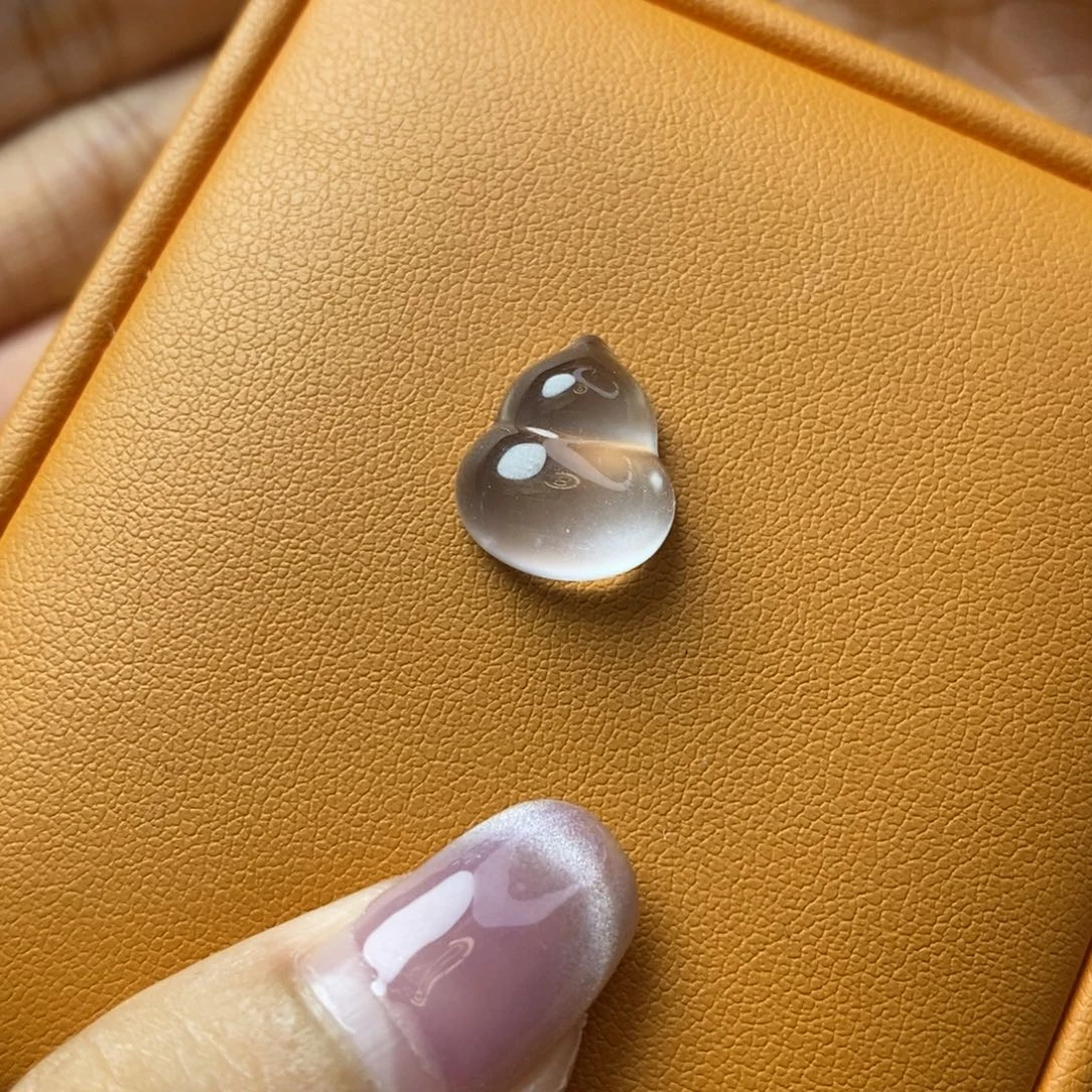 石英质玉未镶嵌颈饰