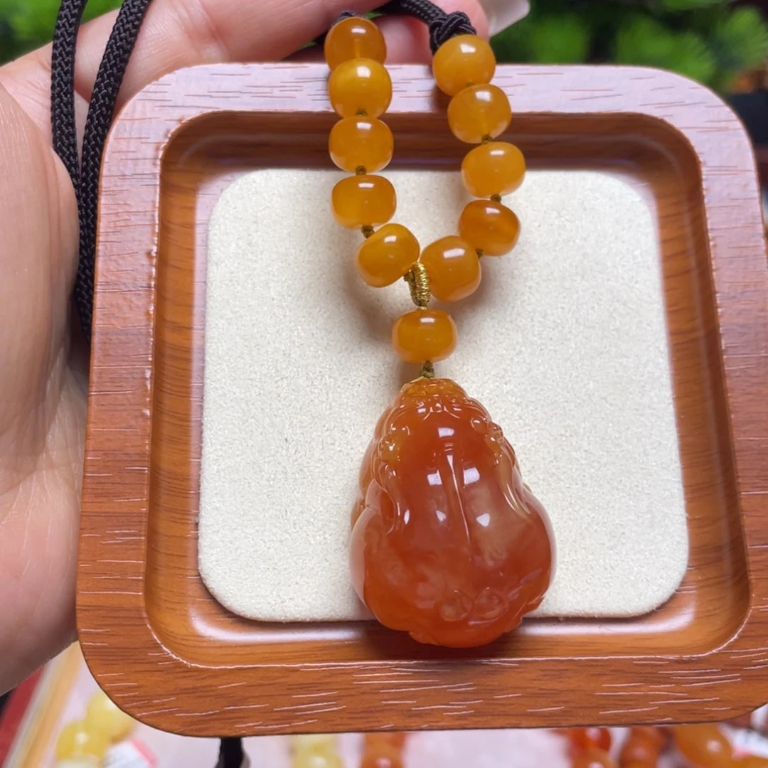 未镶嵌颈饰蜜蜡项链