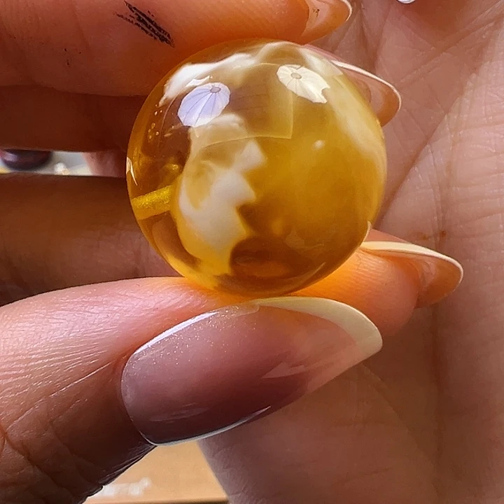 蜜蜡未镶嵌珠宝奇石