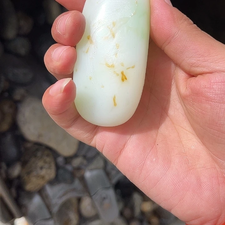 未镶嵌和田玉（糖玉）珠宝奇石