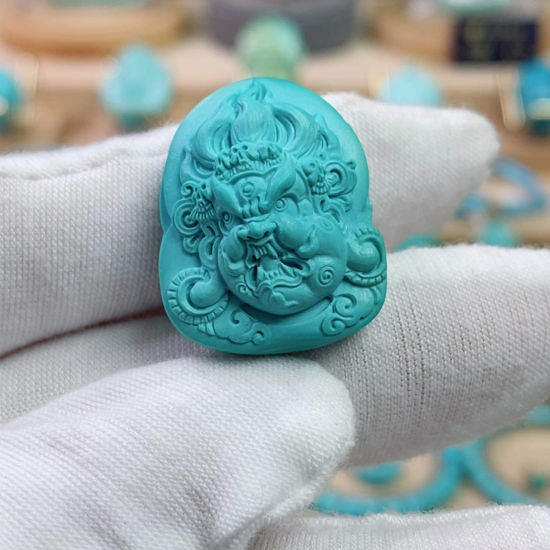 绿松石未镶嵌珠宝奇石