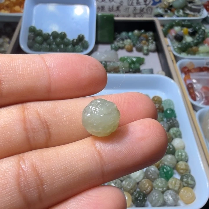 和田玉未镶嵌珠宝半成品?*包容不退不退