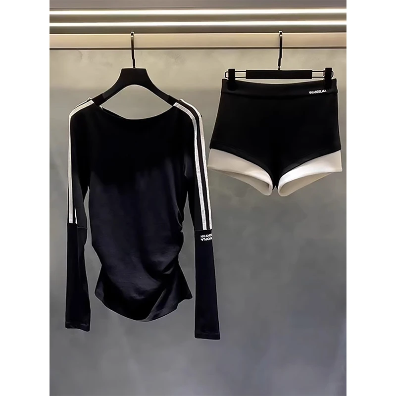 2025年夏新款时尚简约风休闲轻熟运动气质短袖T恤短裤两件套装