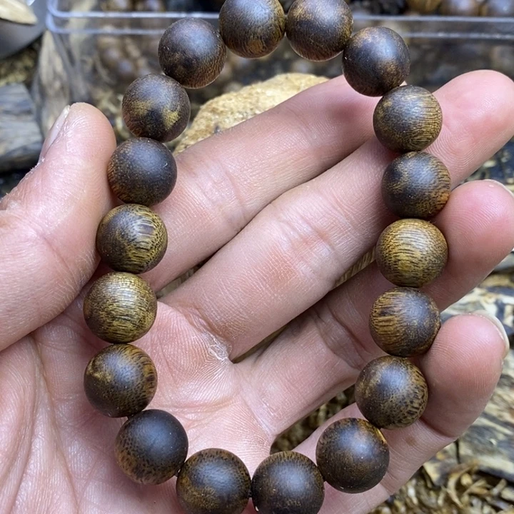 难***看沉香碎屑沉香棋楠沉香12mm圆珠克重13.8克