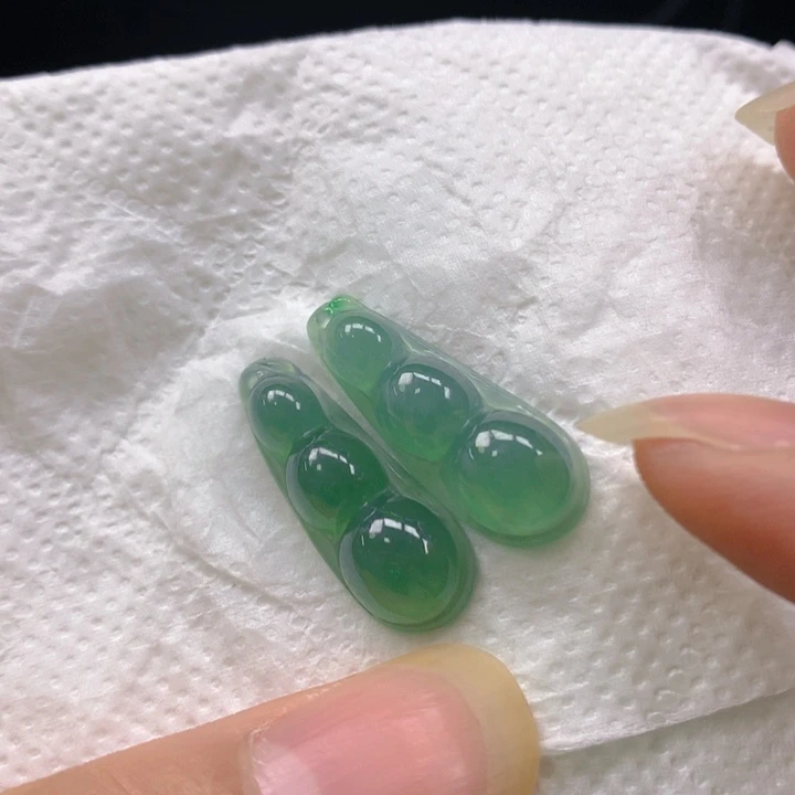 翡翠未镶嵌挂件翡翠