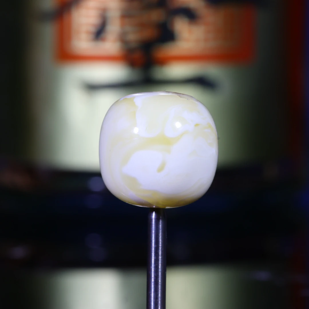 14m蜜蜡老型原矿一物一图瓷白蜡金白妖花顶珠蜜蜡配饰--T80