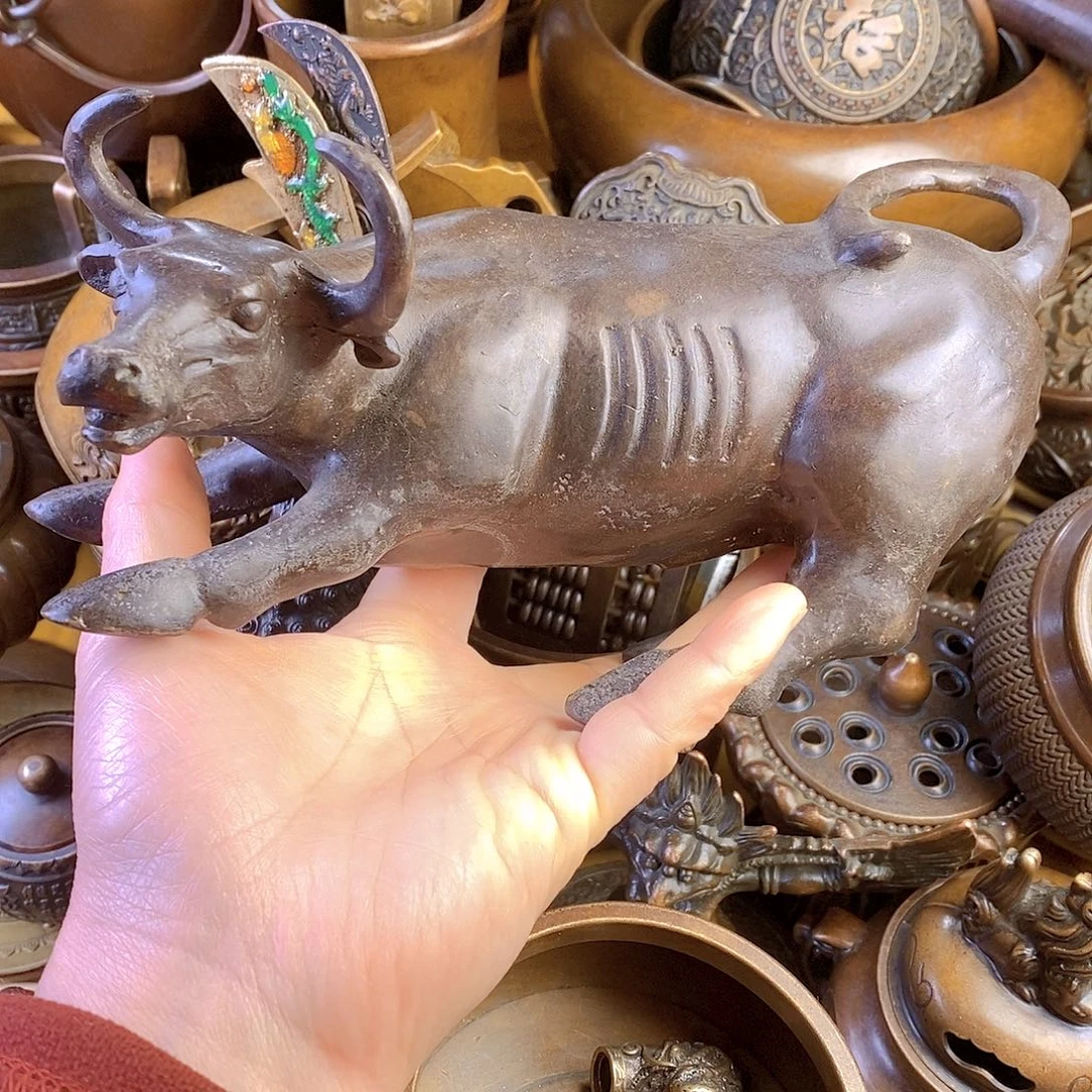 铜器工艺精湛微瑕