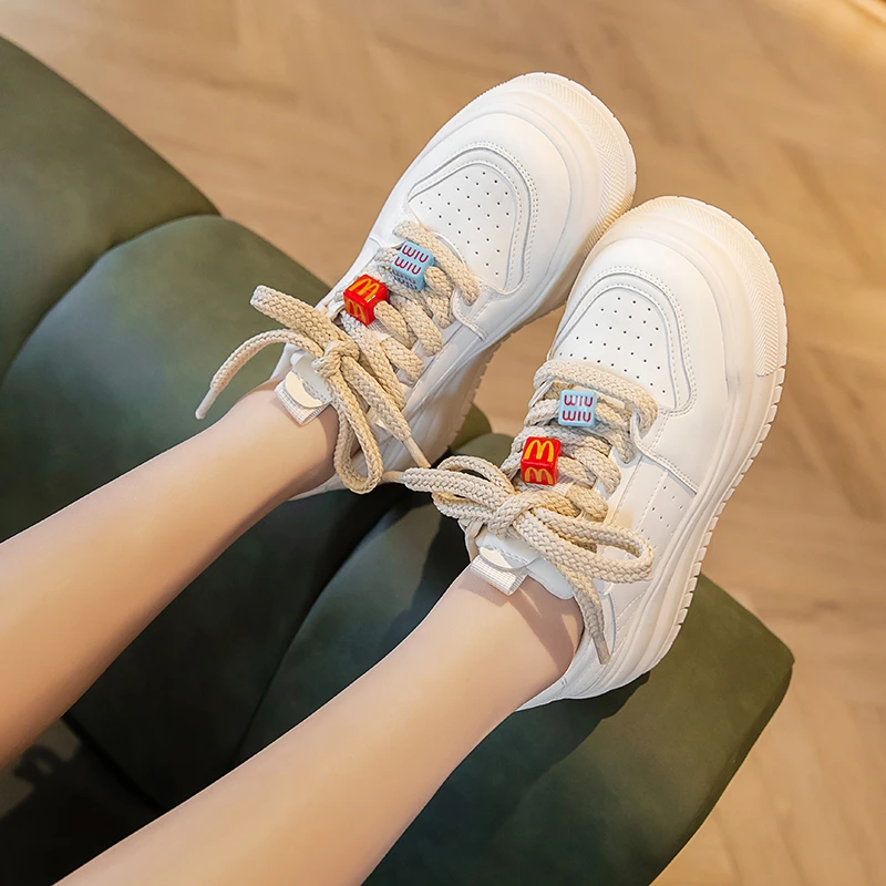 2025年新款真皮小白鞋女小香风显瘦厚底增高春季百搭鞋子面包鞋女