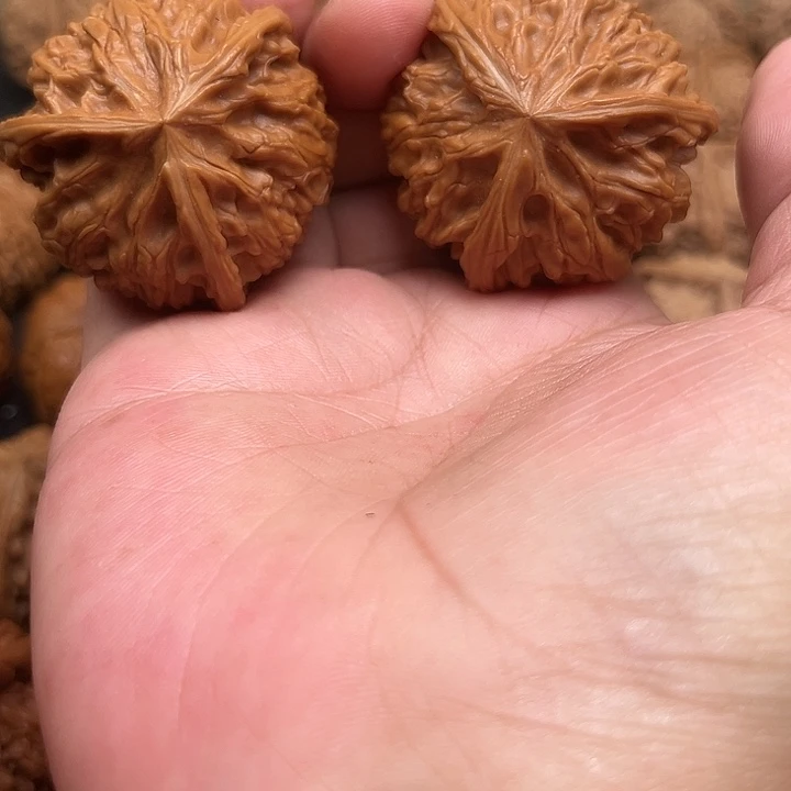 薛***鹏吊坠文玩核桃你们都在