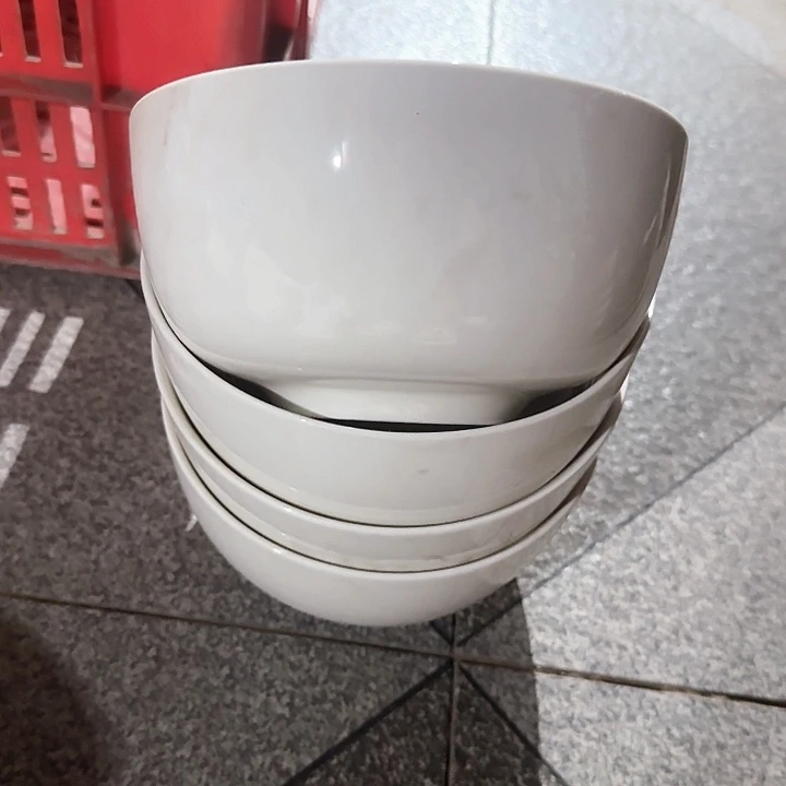 瓷片陶瓷盘子碗啥都有