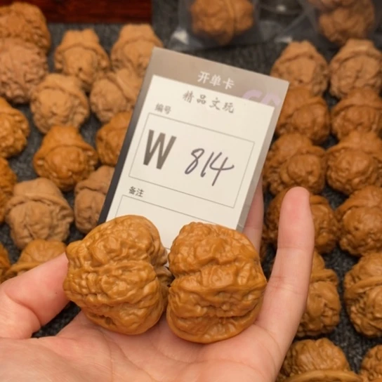 吊坠桃核我是第一百38