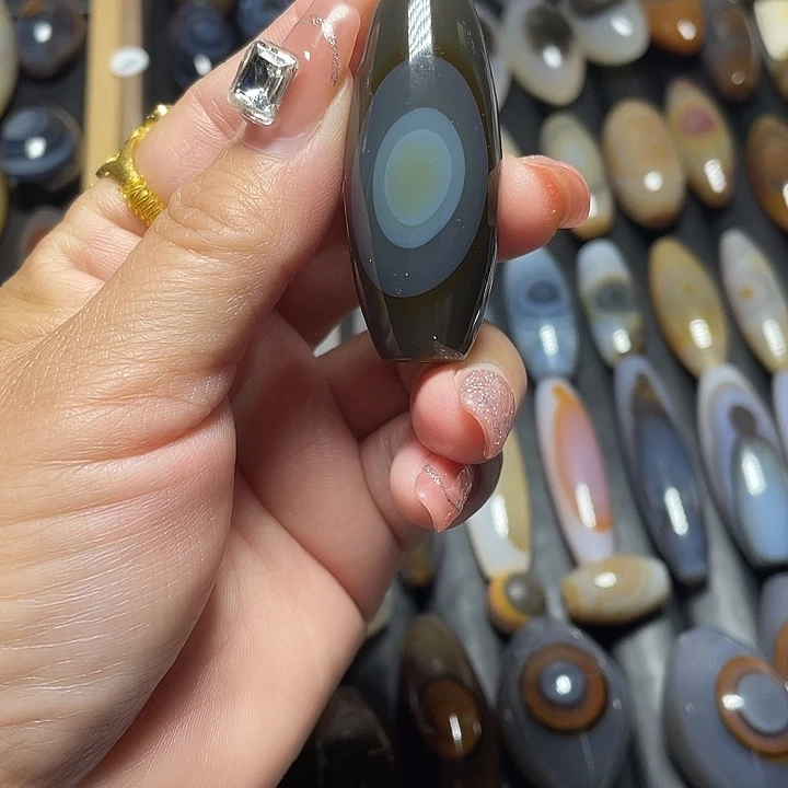 玛瑙/玉髓颈饰未镶嵌