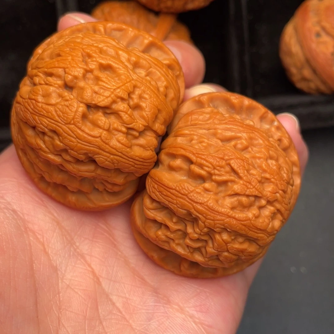 秦岭野生文玩核桃