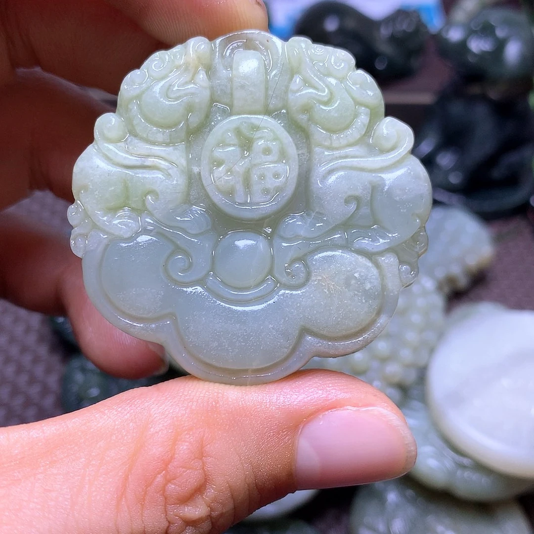 颈饰未镶嵌和田玉