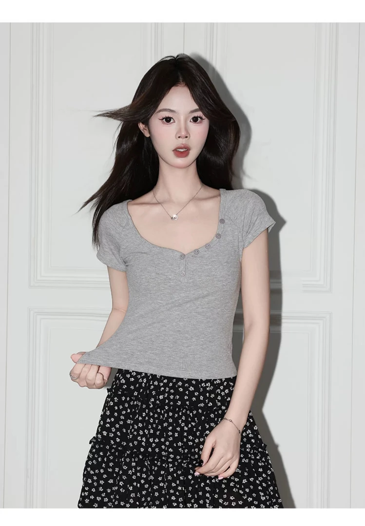 欧美风套头短款t恤女纯棉V领纽扣短袖夏季新款甜辣妹收腰正肩上衣