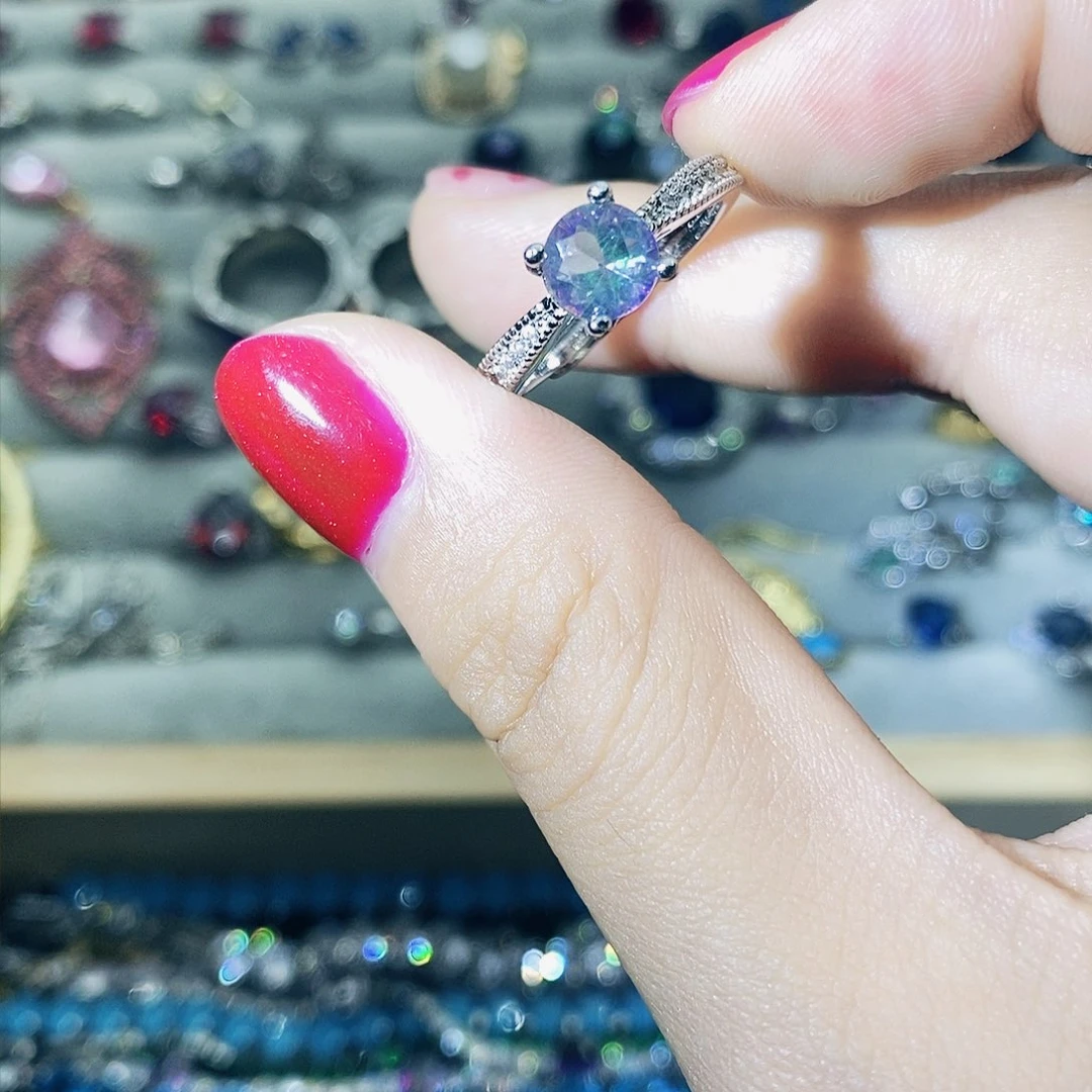 【闪购商品】银S925镶嵌托帕石耳饰