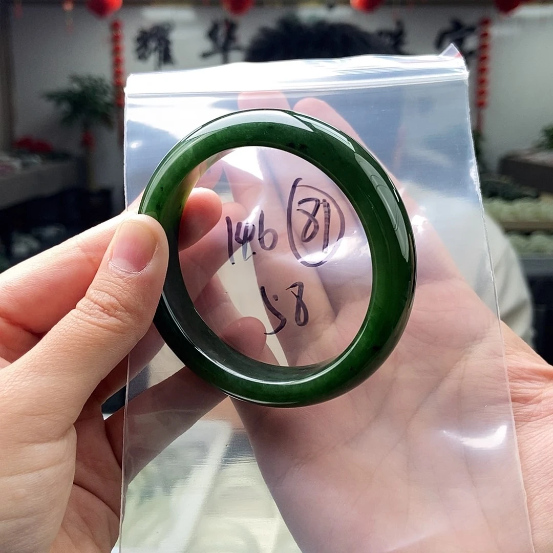 和田玉颜色多样性发拍一发一未镶嵌