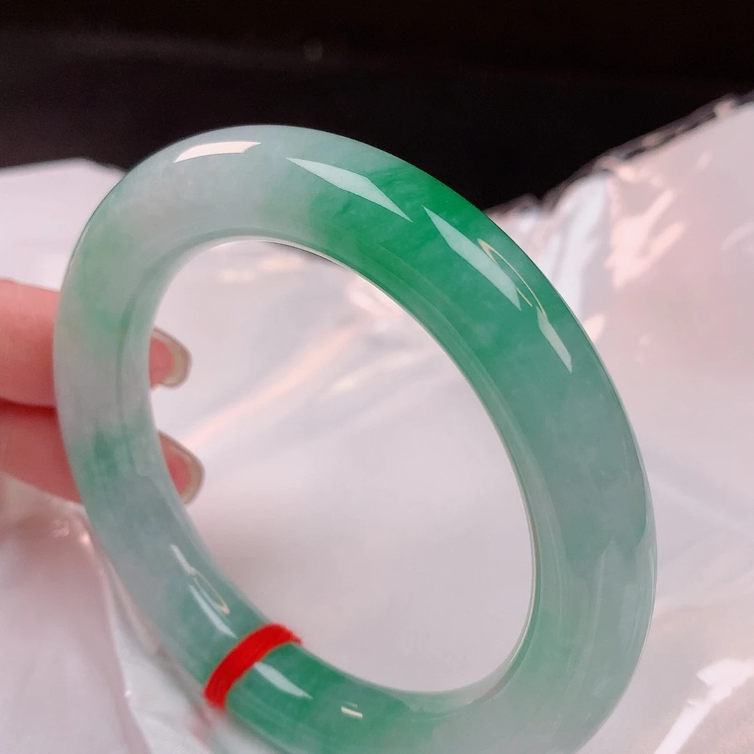 【闪购商品】未镶嵌手镯翡翠54+