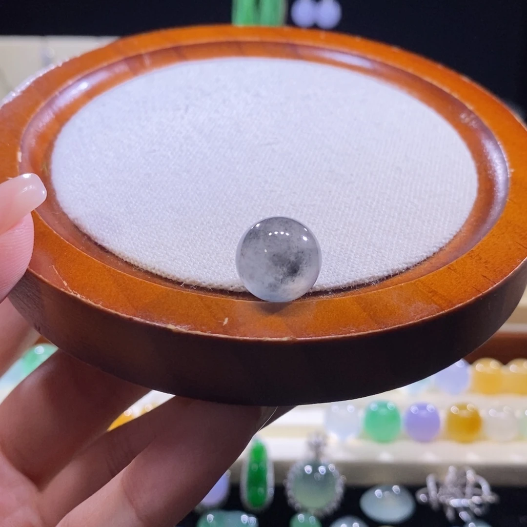 翡翠未镶嵌颈饰黑钢珠卡13+