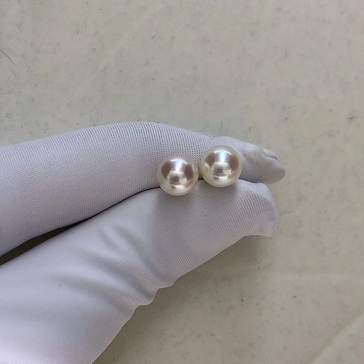 18K金镶嵌耳钉8-8.5海水珍珠