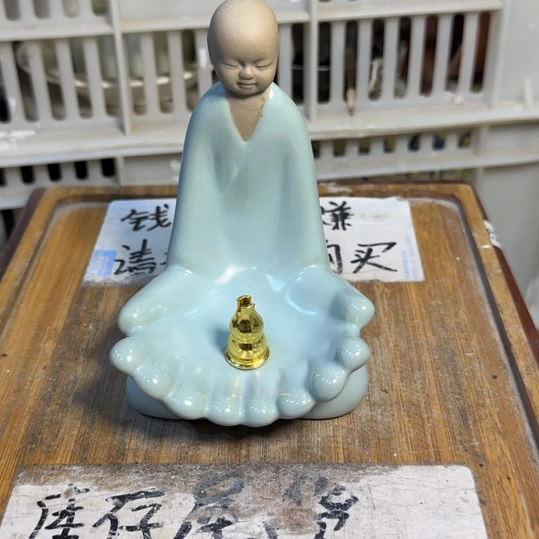 微瑕疵介意勿拍陶瓷器皿H714