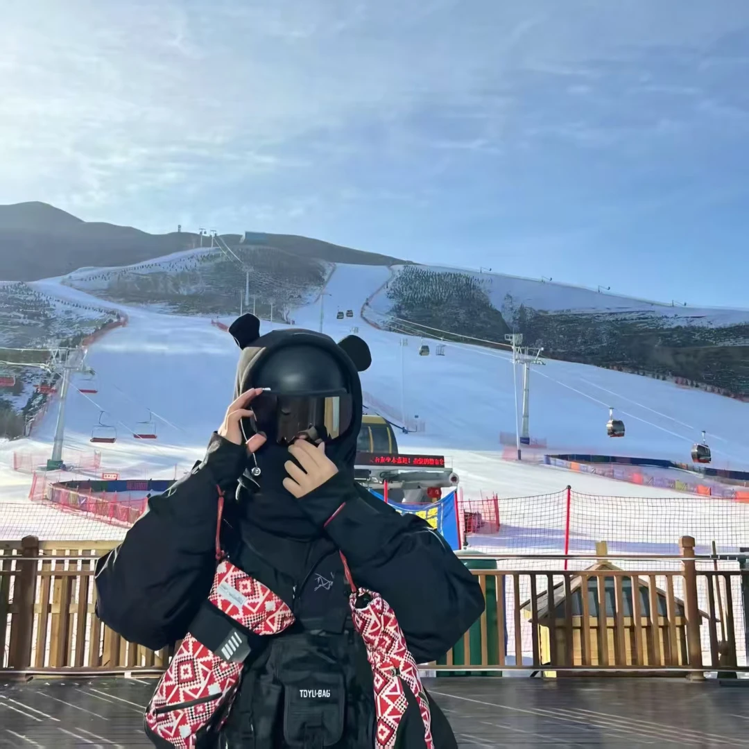 A --  纯色连帽百搭 户外冲锋衣棉服--B