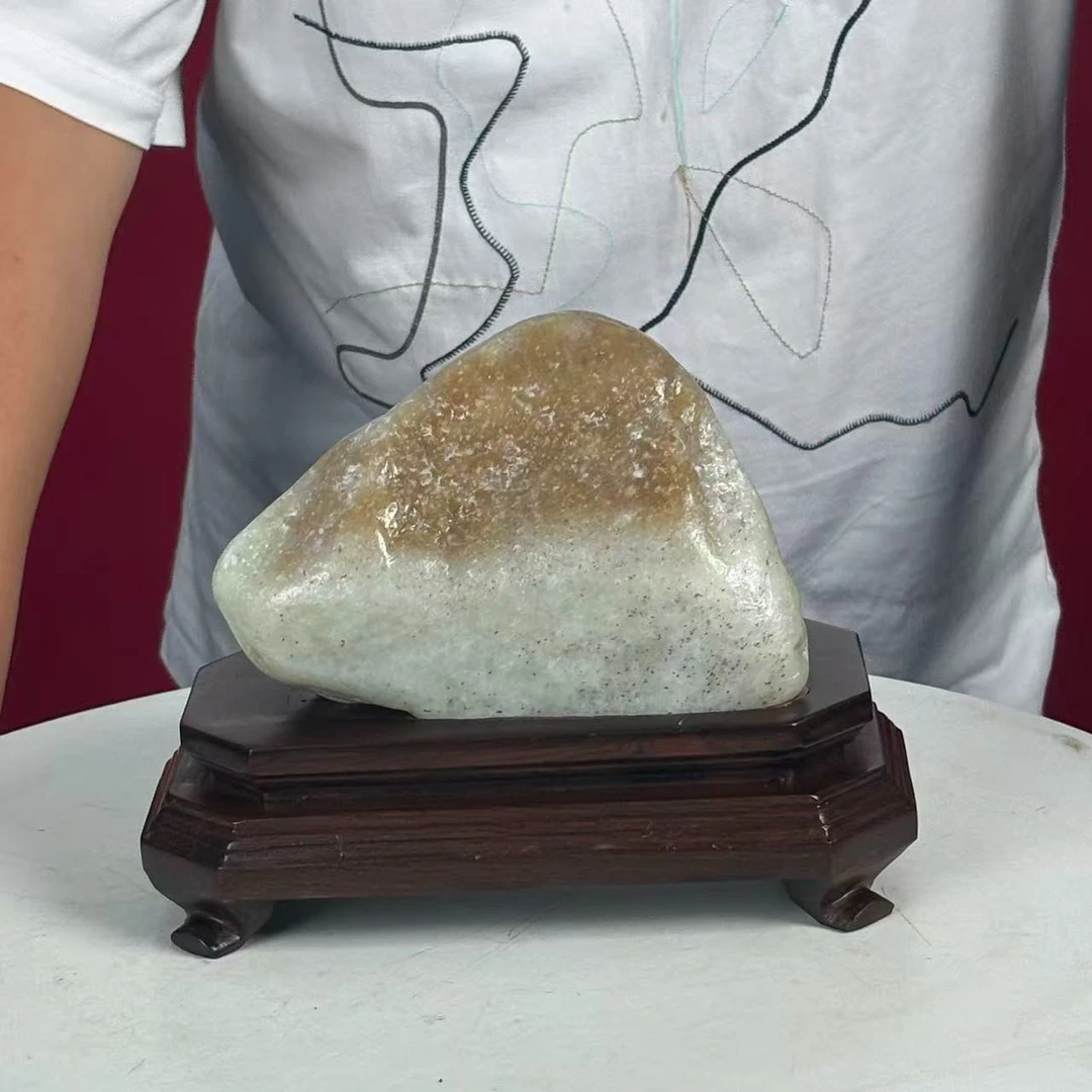 新疆玉料原石带底座发一件编号2542