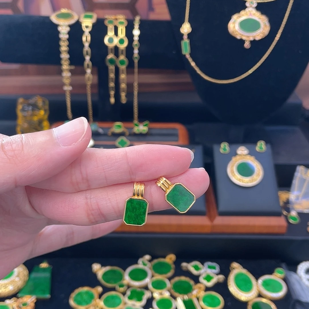 银S925镀金镶嵌翡翠耳饰