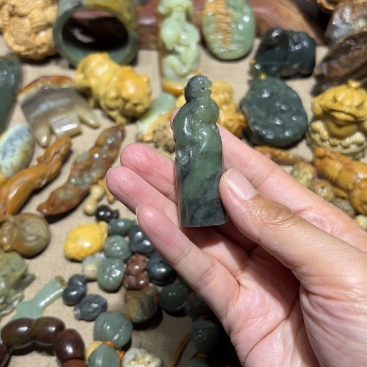 和田玉（糖玉）未镶嵌挂件