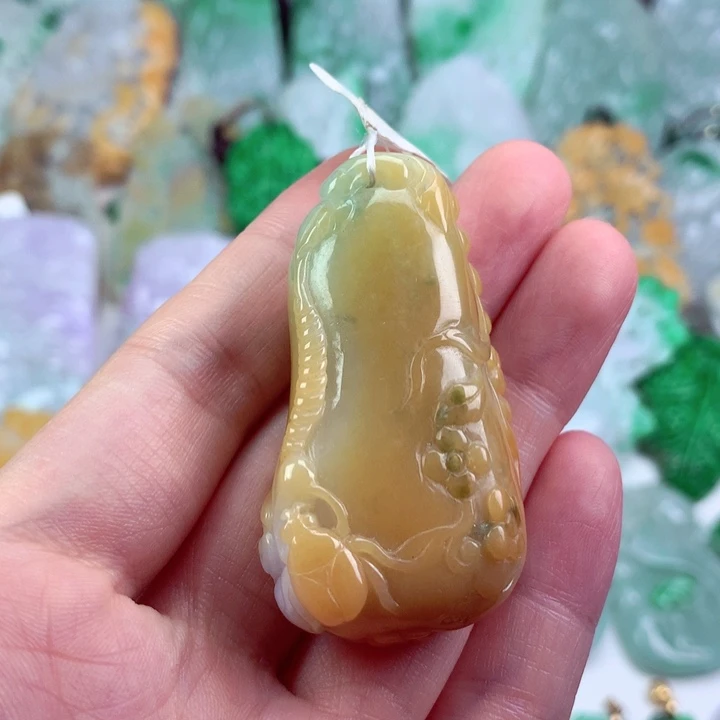 吊坠(不含链)未镶嵌翡翠