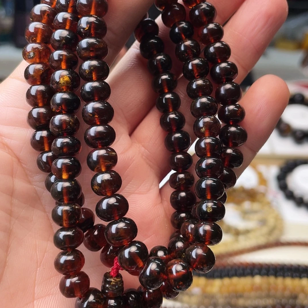 批***屁琥珀未镶嵌裸石八