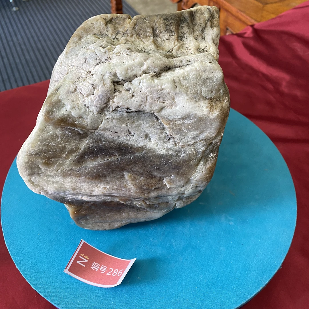 现货新疆玉料原石发一件编号286