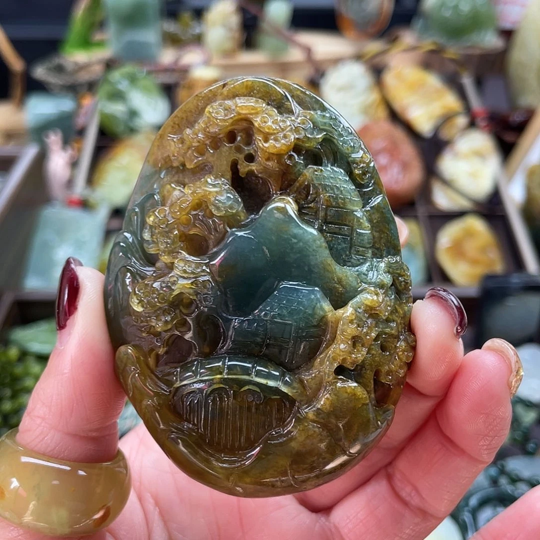 蛇纹石玉颈饰未镶嵌盛**年花玉俏色山水