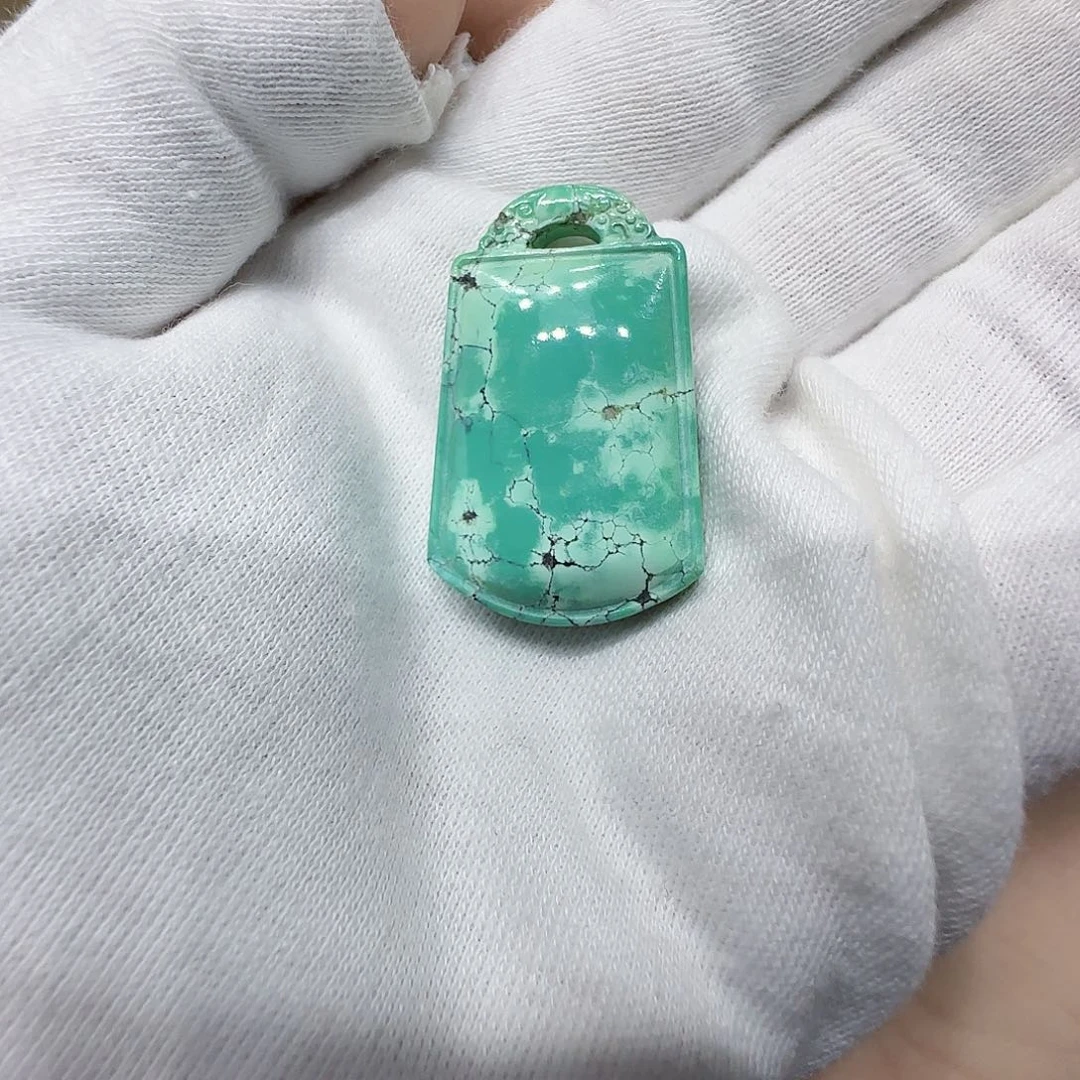 未镶嵌绿松石原矿绿松石