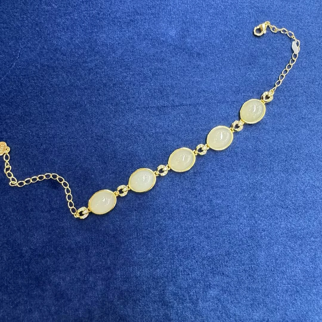 宋雅天然和田玉手链气质简约时尚精美（多样性发其一 ）