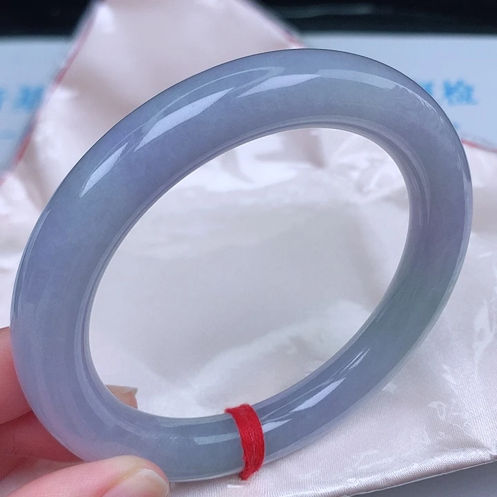 未镶嵌手镯（圆镯）翡翠天然