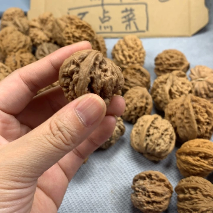 z***x文玩核桃吊坠异形单只