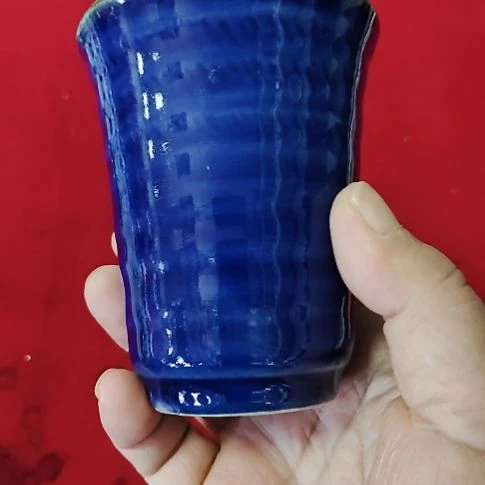 瓷片瓷片，各种摆件，均有瑕疵。沙锅！