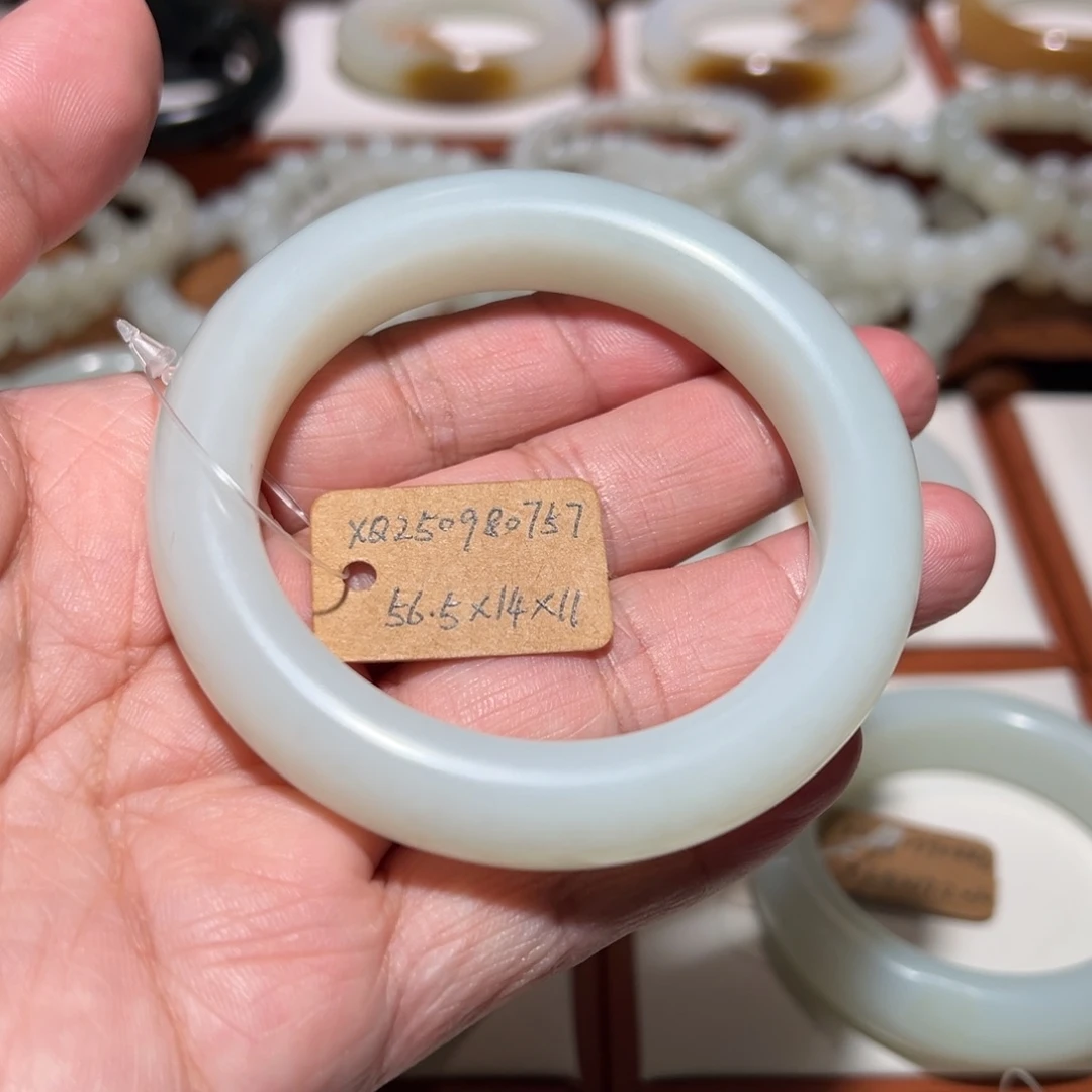 和田玉未镶嵌手镯不浸油不煮蜡纯天然可泡热水且末暖白56.5mm