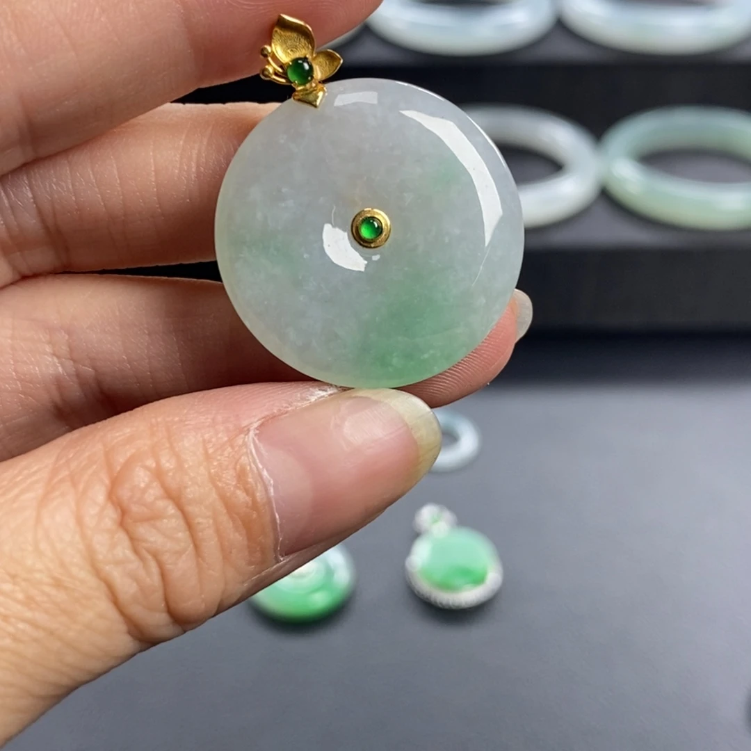 翡翠未镶嵌颈饰天然翡翠